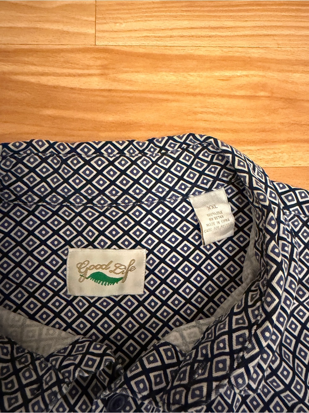Goodlife Blue & White Geometric Print Button-Down Silk Shirt (XXL)